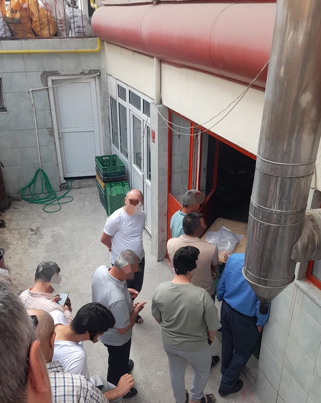 Boyabat'ta Vatandaşlar Fıldır Fıldır Ekmek Arıyor 4 Boyabat'ta Vatandaşlar Fıldır Fıldır Ekmek Arıyor234