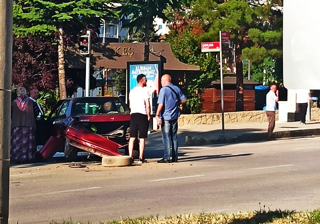 Boyabat'ta Trafik Kazası 1 Yaralı 1 Temmuz 2023 Akşam saat