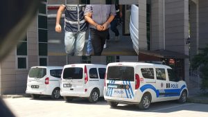 Dün gece 2 kişi arasında çıkan tartışma kavgaya dönüşünce, silahtan