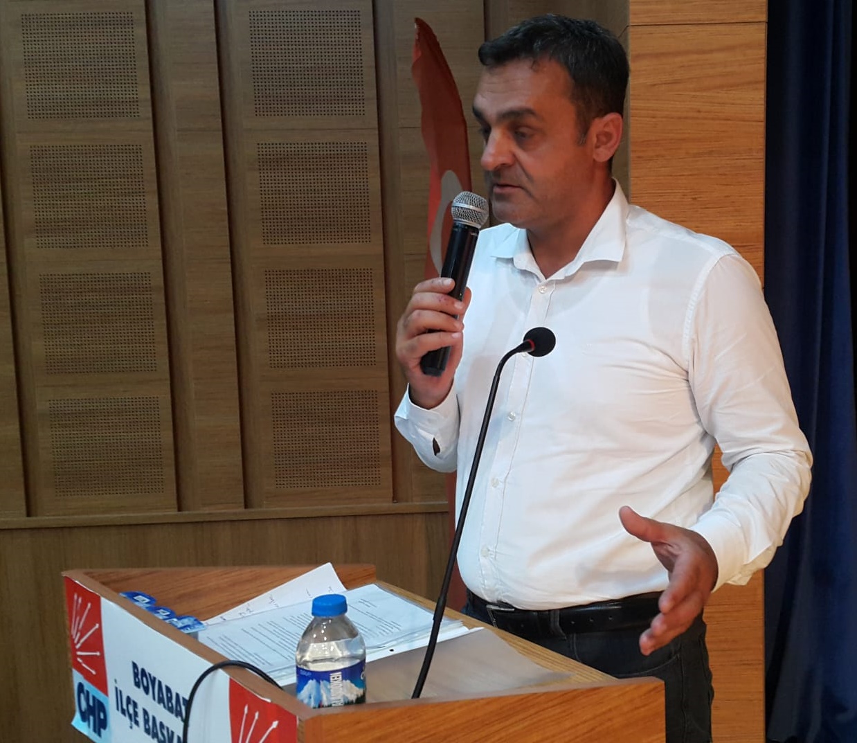 Boyabat Cumhuriyet Halk  Partisi ilçe  kongresine gelen Cumhuriyet Halk Partisi
