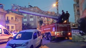 Boyabat Kumluk mahallesinde komşularından haber alamayan komşular İtfaiye, 112 Sağlık