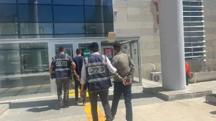 Cezaevi firarisi olan  2  kişi Boyabat İlçe Emniyet Müdürlüğüne bağlı
