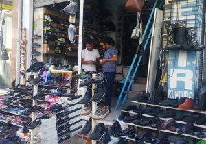 Boyabat Orta çarşı Özdemir kundurada sezonun fırsat kampanyası başladı. Orta