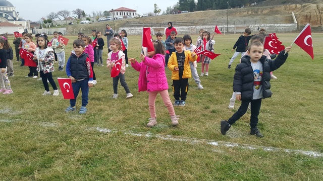 Boyabat Vilayetler Birliği ana sınıfı öğrencileri Cumhuriyetin kuruluşunun 100. yıl