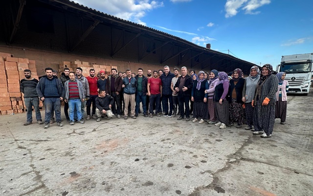 Ak Parti Boyabat Belediye Başkan  aday adayı Orhan Çakır tuğla