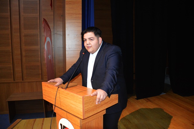 Boyabat Kültür Merkezi Konferans Salonunda düzenlenen "Gençlerin Siyaset Yapması: Bir