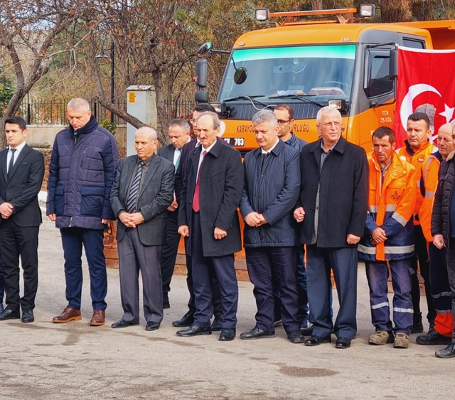 Kış aylarının gelmesi ile yoğun bir çalışma içerisinde vatandaşlara hizmet