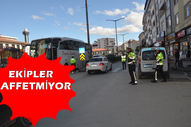 Boyabat İlçe Emniyet Müdürlüğüne bağlı trafik ekipleri 04 Aralık 2023 