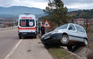 Boyabat istikametinden Sinop yönüne seyir halinde olan bir hafif ticari