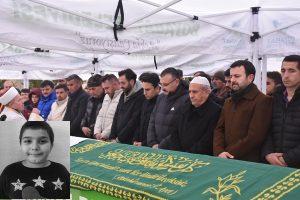 25 Ocak 2024 Perşembe günü Boyabat’ta 5 katlı binanın çatı