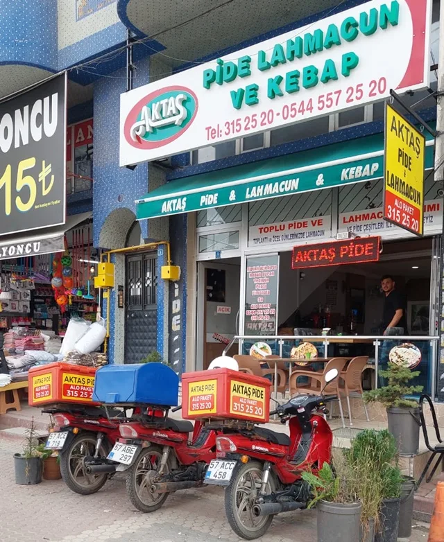 Boyabat Aktaş Pide ve Lahmacun Salonu, çıtır lahmacunlar, kıymalı, peynirli,