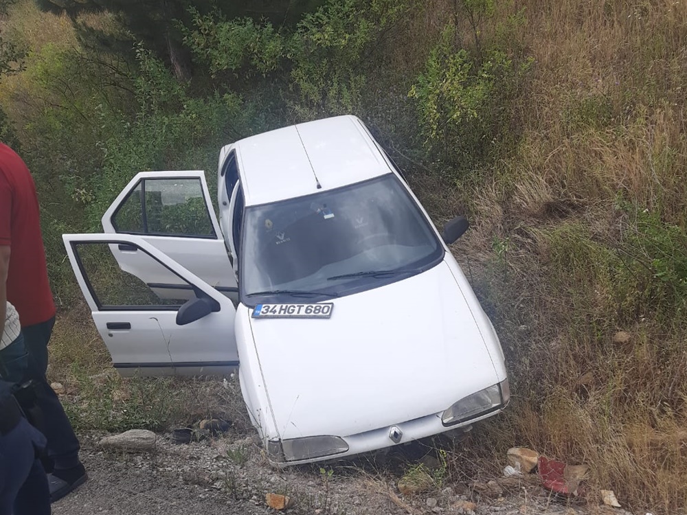 Kargı istikametinden Saraydüzü istikametine seyir halinde olan bir ailenin içinde