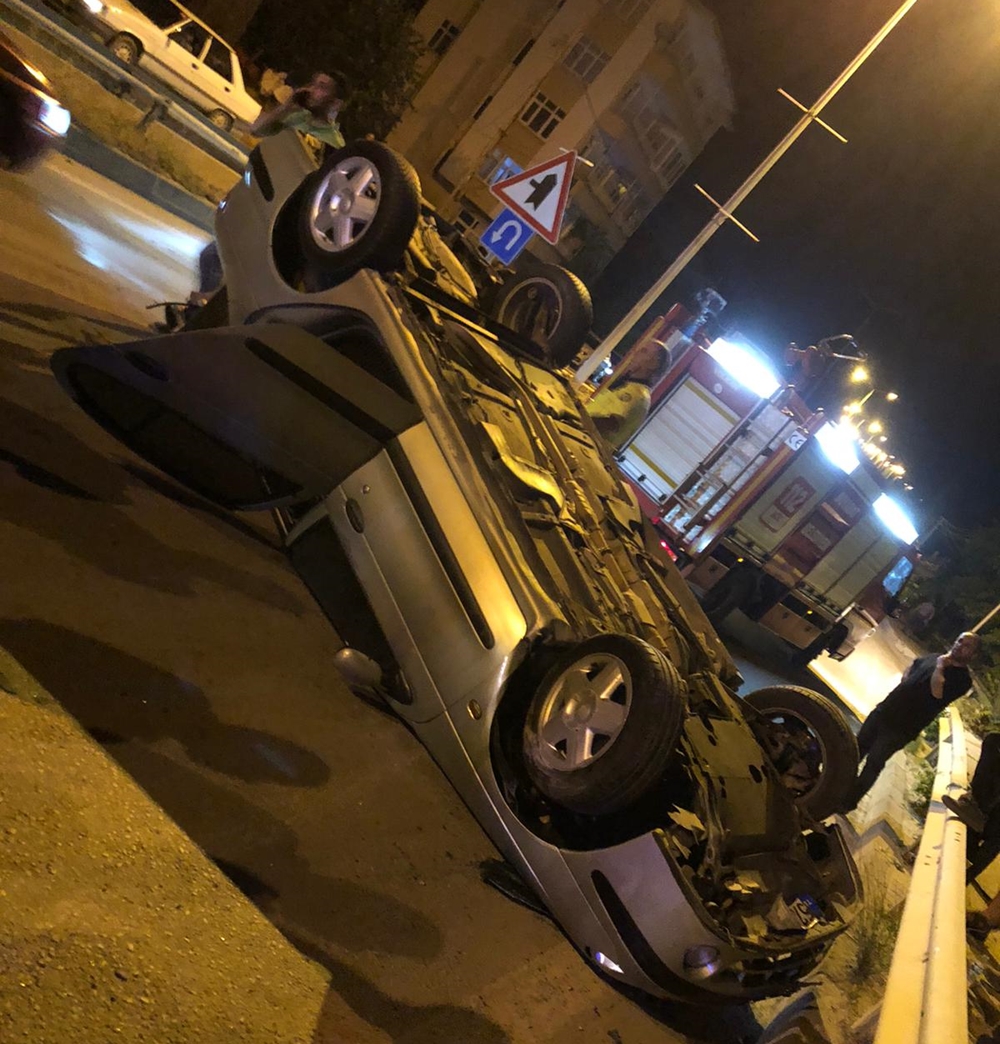 Boyabat Yeni mahallede meydana gelen trafik kazasında 2 kişi yaralandı.