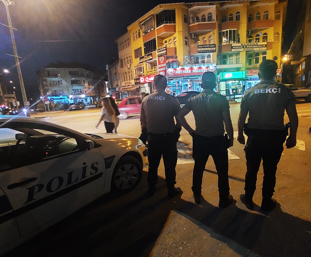 Boyabat İlçe Emniyet Müdürlüğü asayiş ve trafik ekipleri kurban bayramına