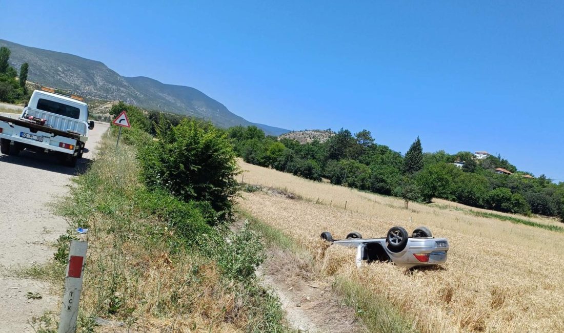 Boyabat'tan Kastamonu istikametine seyir halinde bulunan otomobil sürücüsünün kontrolünden çıkması