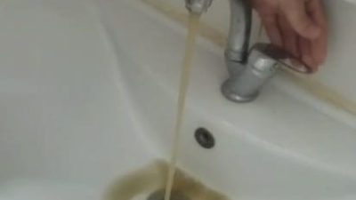 Boyabat'ta bağlı Kuyucak pınar Köyünde içme suyu yerine çeşmeden çamur