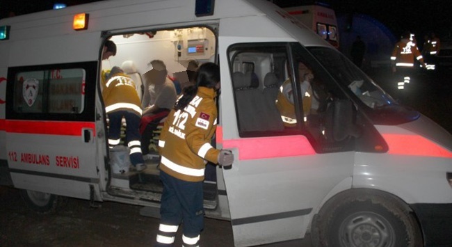 Boyabat'ta bir tuğla fabrikasında yaşanan iş kazasında 4  kişi yaralandı.