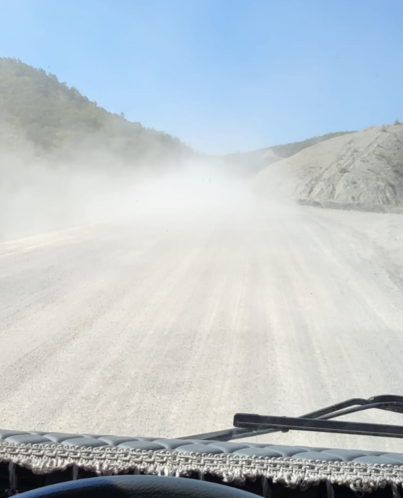 Boyabat Çorak ve Yiğren istikametinde bulunan grup yolu bir kaç