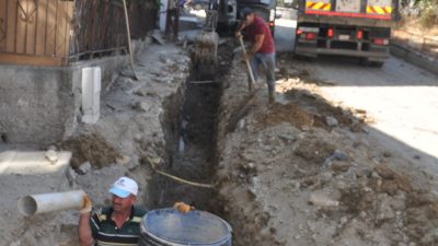 Boyabat Belediyesi, Zincirlikuyu Mahallesi’nde parke çalışmalarına başlamadan önce 50-60 yıl