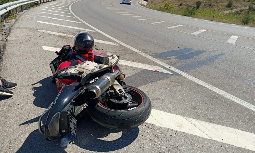 Sinop Boyabat ve Gerze yol kavşağında motosiklet kazası meydana geldi.