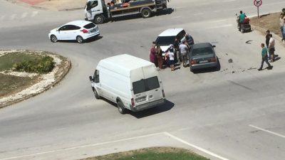 Boyabat Durağan ve Saraydüzü istikametinde bulunan kavşakta kazalar bir türlü