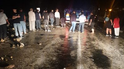Akşam saatlerinde yağan sağanak yağış sele neden olunca Durağan Vezirköprü