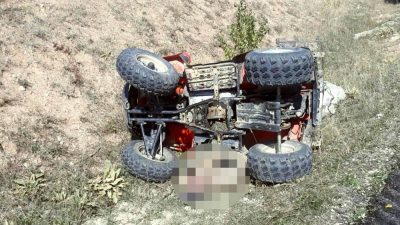Boyabat'ta ATV devrilmesi sonucu ATV seyahat eden 2 kişi yaralandı.