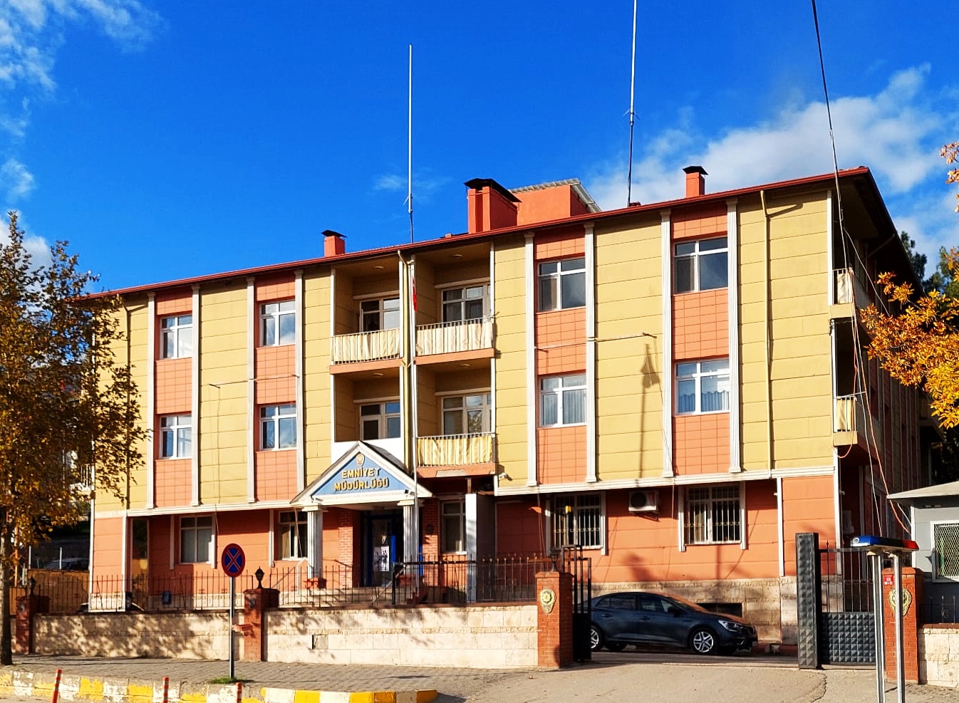 Boyabat İlçe Emniyet Müdürlüğü ekipleri, uyuşturucu madde temin ettiği belirlenen