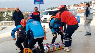 Boyabat'ta bulunan 75. Yıl Devlet Hastanesi'nde bugün gerçekleşen yangın tatbikatı,
