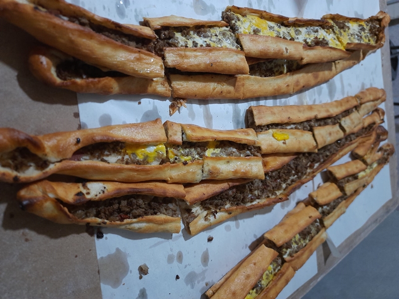 Boyabat'ın meşhur tarihi orta çarşısında, dizilere konu olan Nasip Ekmek