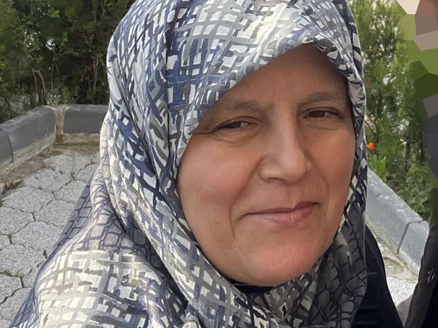 Zincirlikuyu mahallesinde oturan, merhum Satılmış Mustafa Cısdık'ın hanımı, Sosyal hizmetlerde