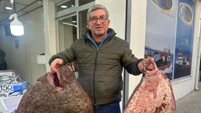 Sinoplu Balıkçı Ömür Karaahmetoğlu, “Kalkan balıklar 2 kilogramdan 8 kilograma
