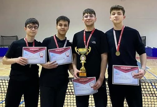 Boyabat Türk Telekom öğrencileri, kort tenisinde Sinop il birinciliği elde