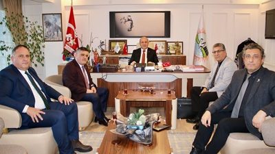 Tüm Yerel Sen Genel Başkanı Mücahit Dede, MYK üyesi Doğan