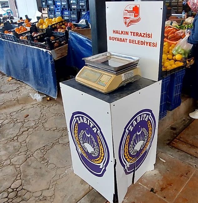 Boyabat Belediyesi, Zabıta Müdürlüğü hal pazarında vatandaşların alışverişlerini daha bilinçli