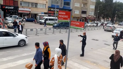 Boyabat İlçe Emniyet Müdürlüğü ve Boyabat Belediyesi Zabıta ekipleri, yaklaşan