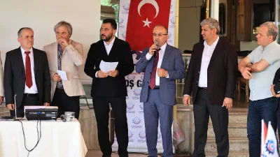 Kısa adı (UTSİAD) olan  Uluslararası Türk Sanayicileri ve İş