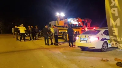 Sinop'ta El Freni Çekilmeyen Otomobil Denize Uçtu! Sahil kenarına park