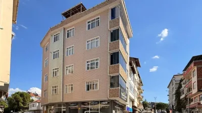 Tapu durumu kat mülkiyetli olan Boyabat Dörtyol mevkiinde Panayır caddesi
