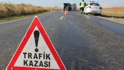Boyabat'ta meydana gelen trafik kazasında iki aracın çarpışması sonucu her iki