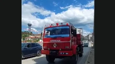 Boyabat Yörük Köyü yakınlarında çıkan ot yangınına müdahale eden Orman