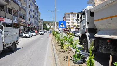Boyabat Belediyesi, Adnan Menderes Bulvarı'nda uzun süredir devam eden ve