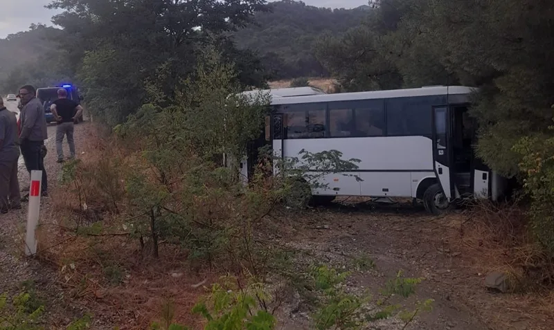 Bu akşam Boyabat'ta,   ait bir servis minibüsünün karıştığı trafik kazası