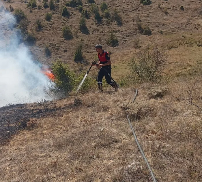 

Boyabat İtfaiyesi, sadece 5 dakika arayla, ilçeye 30 km uzaklıktaki