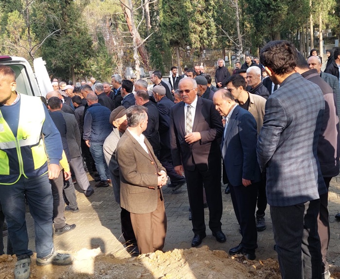 Kastamonu Valisi Meftun Dallı’nın annesi Şehri Dallı, bugün  Boyabat ilçesimizde