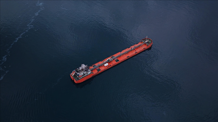 Uluslararası sularda 80 mil açıkta saldırıya uğrayan "MIDVOLGA-2" isimli gemi,