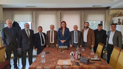 UTSİAD Yönetim Kurulu Başkanı Osman Servi liderliğindeki heyet, Kosova Başbakan