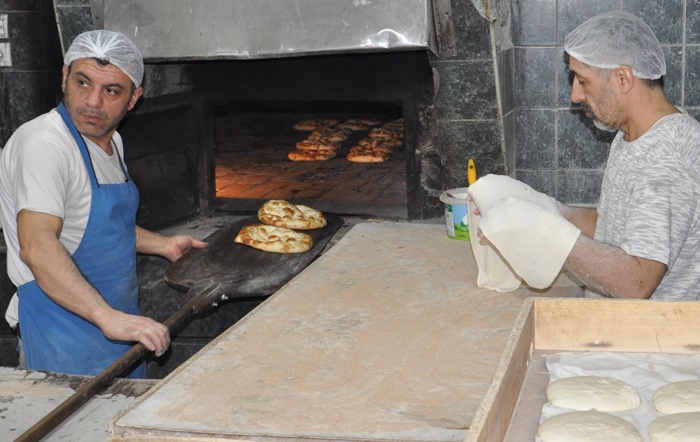 Geleneksel Boyabat ekmeği ve içli pide, Orta Çarşı’nın tam ortasında