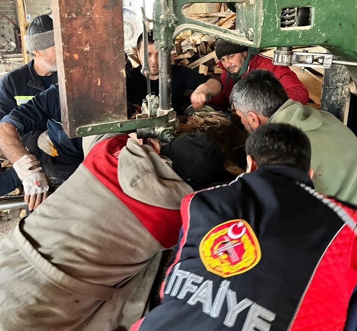 Boyabat’ta bir atölyede meydana gelen iş kazasında, İbrahim Y. kolunu