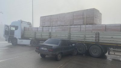 Boyabat Karacaören bölgesinde sabah saatlerinde etkili olan yoğun sis, görüş